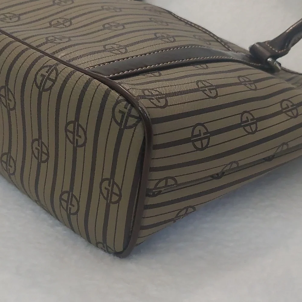 Giani Bernini Stripe Signature Small Tote Handbag in Khaki/Brown. - Picture 5 of 9